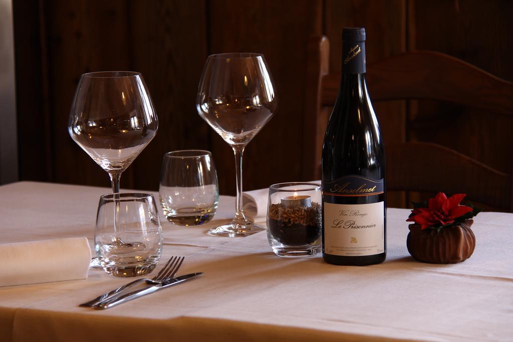 Mont Velan Chambres & Restaurant Saint-Oyen Luaran gambar