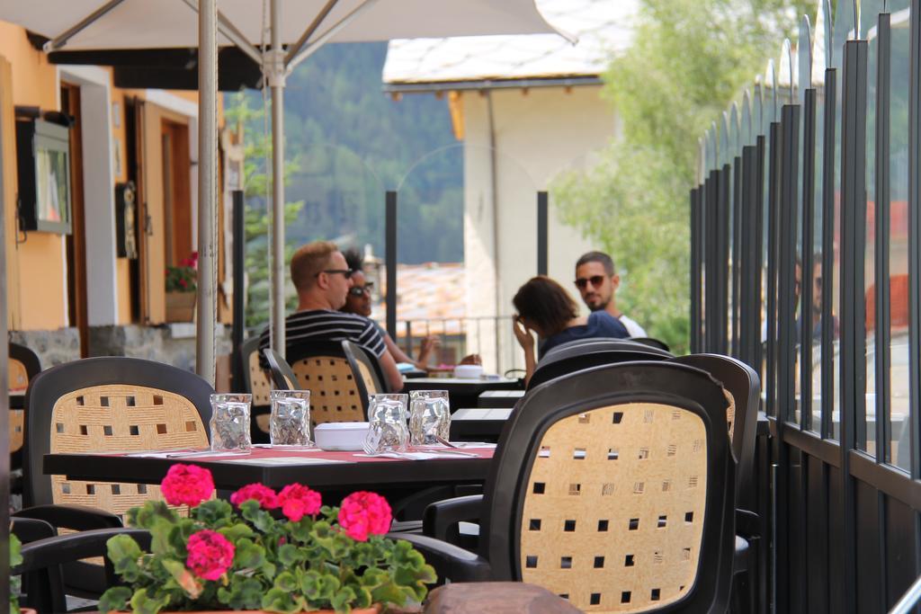 Mont Velan Chambres & Restaurant Saint-Oyen Luaran gambar