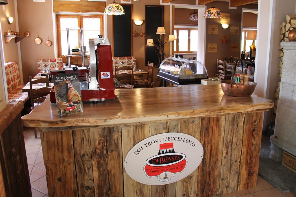 Mont Velan Chambres & Restaurant Saint-Oyen Luaran gambar