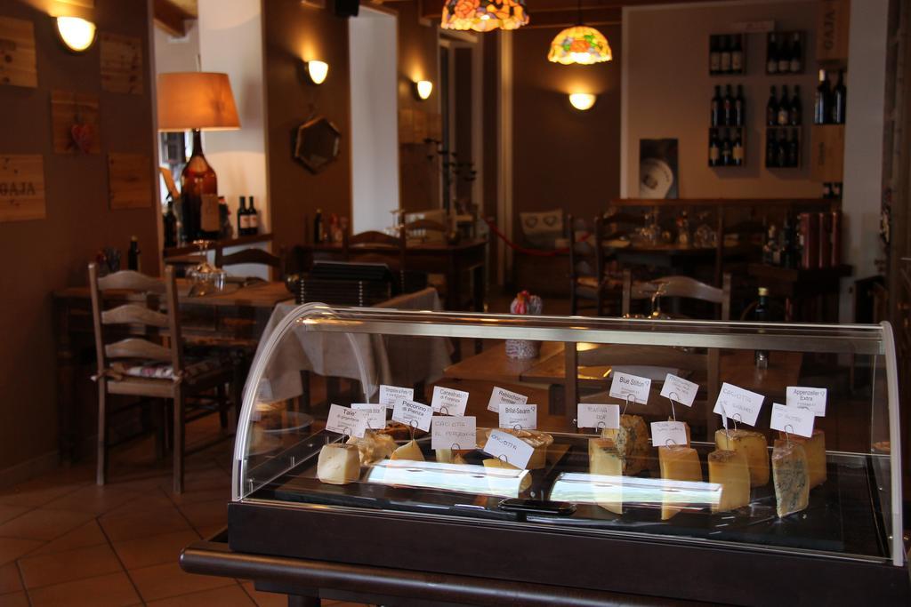 Mont Velan Chambres & Restaurant Saint-Oyen Luaran gambar