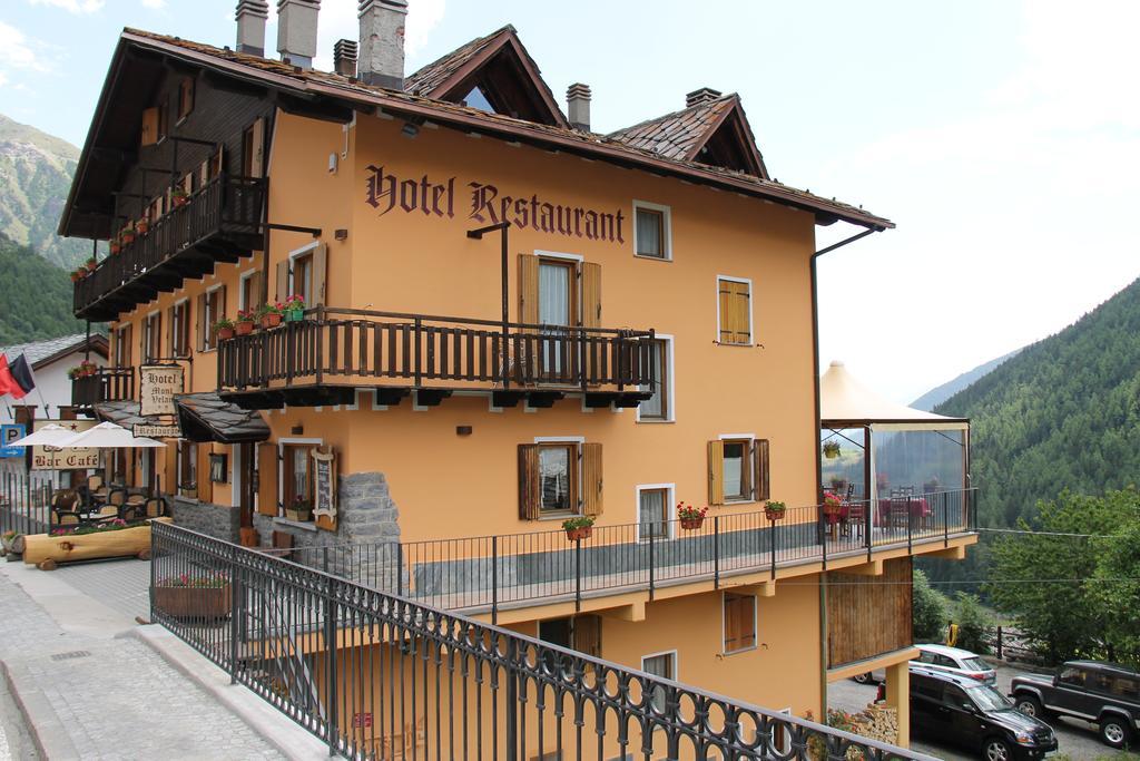 Mont Velan Chambres & Restaurant Saint-Oyen Luaran gambar