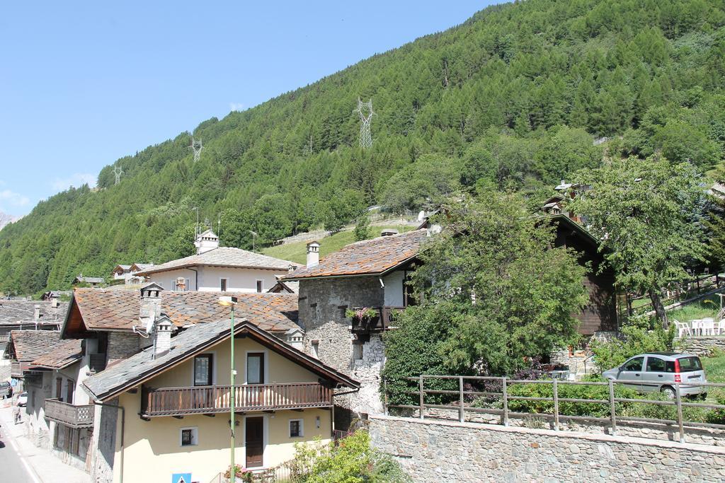 Mont Velan Chambres & Restaurant Saint-Oyen Luaran gambar