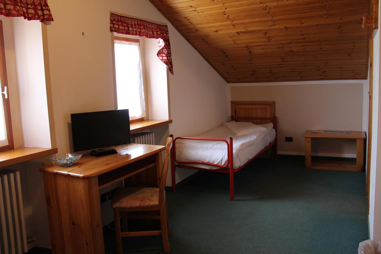 Mont Velan Chambres & Restaurant Saint-Oyen Luaran gambar