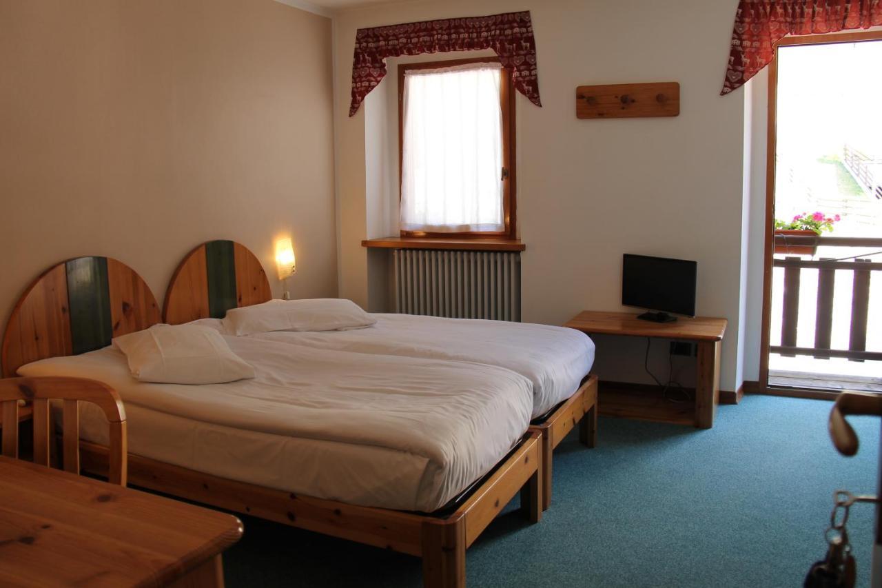 Mont Velan Chambres & Restaurant Saint-Oyen Luaran gambar